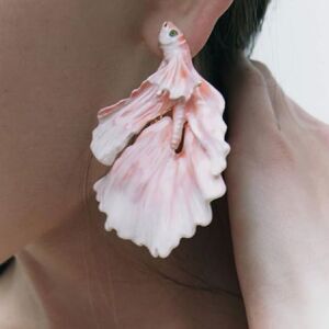 Fish stud earrings A690